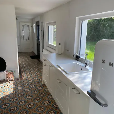 Seehaus Mit Kamin Und Hot Tub Апартаменты *