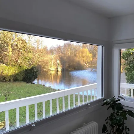 Апартаменты Seehaus Mit Kamin Und Hot Tub