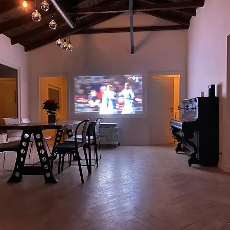 Апартаменты Seehaus Mit Kamin Und Hot Tub