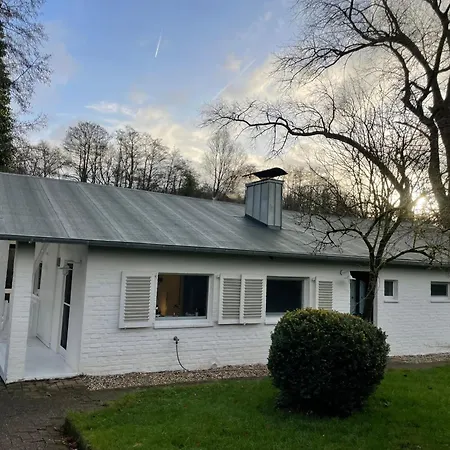 Апартаменты Seehaus Mit Kamin Und Hot Tub Крефельд